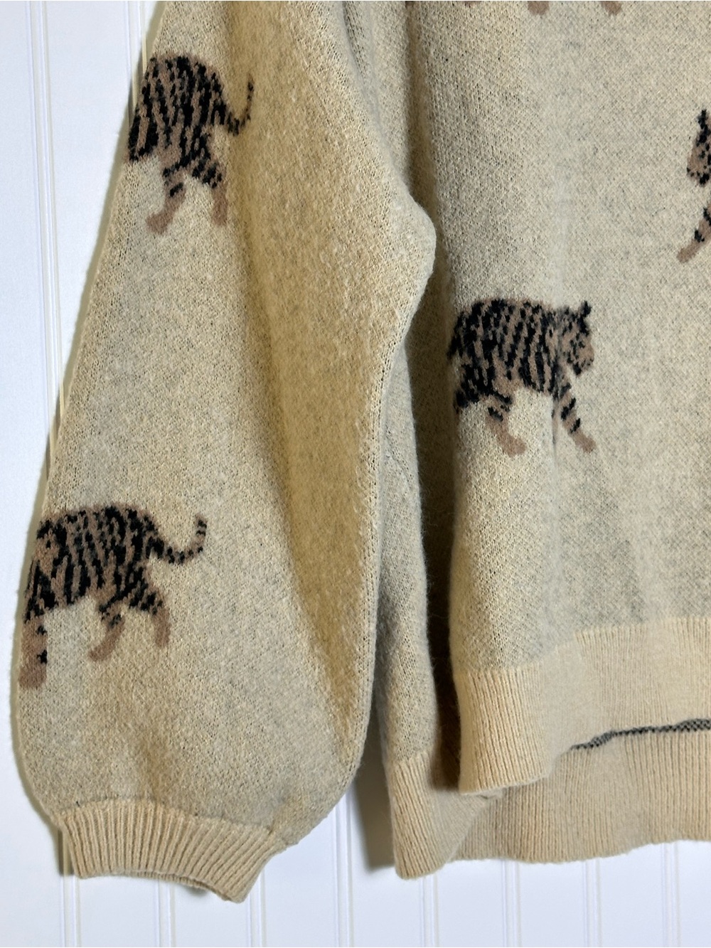 BIBI Tabitha Tiger Pattern Knit Sweater XL Oversized Casual Oatmeal/Beige - Picture 5 of 10
